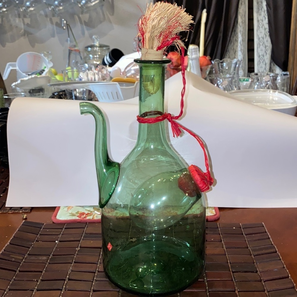 Old World Italy Wine Italian Green Glass Decanter 12.5x6.5 vintage carafe ice
